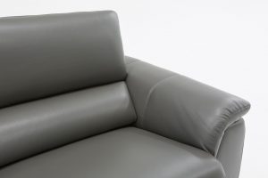 Bạn đã biết chăm sóc ghế sofa da thật khi mùa đông